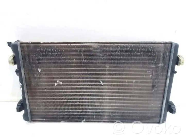 Volkswagen Bora Radiateur de refroidissement 1J0121253N