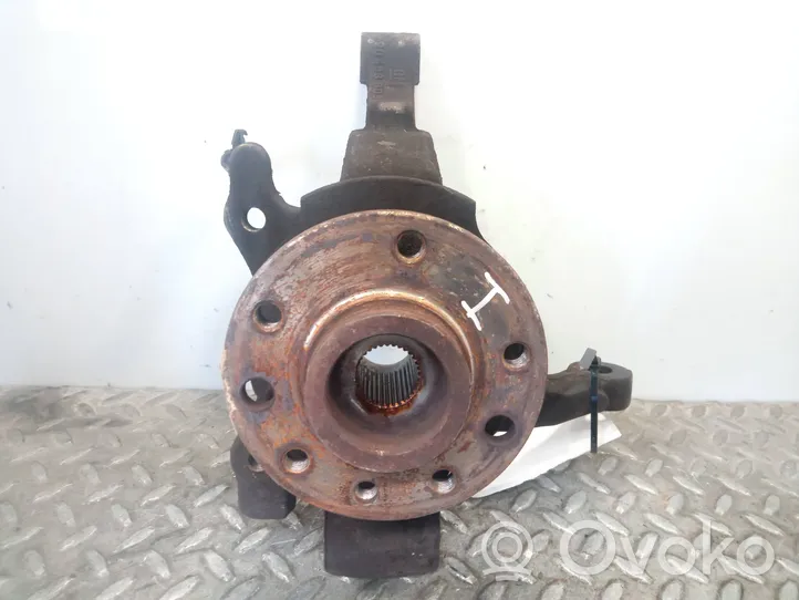 Opel Zafira A Front wheel hub spindle knuckle 