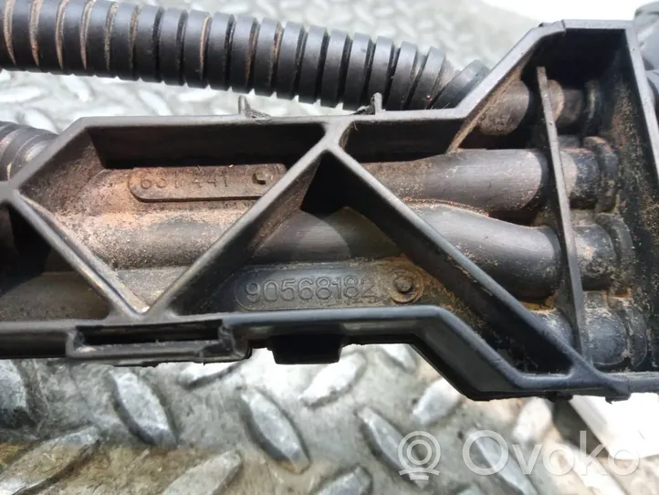 Opel Astra G Cewka zapłonowa wysokiego napięcia 90568182