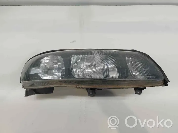 Volvo S60 Lampa przednia 8659611