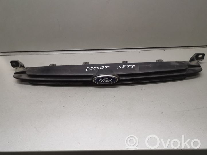 Ford Escort Griglia superiore del radiatore paraurti anteriore 95AB8200AB