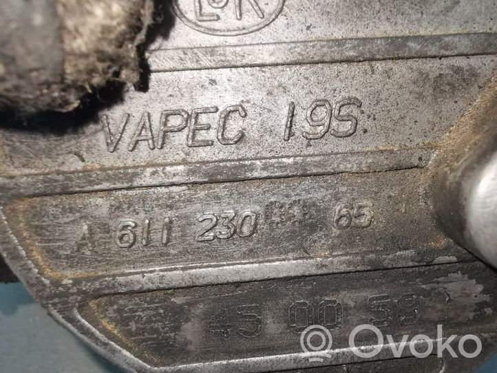 Mercedes-Benz C W203 Pompe à vide A6112300065