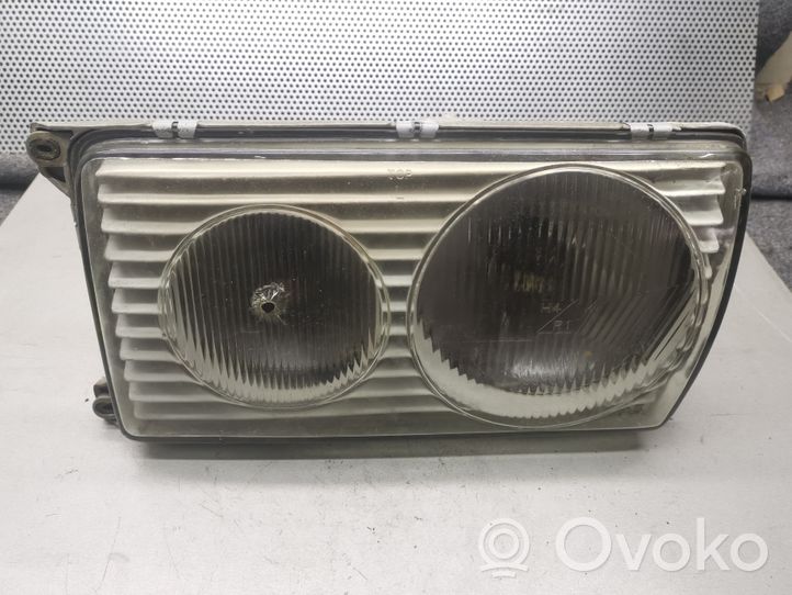Mercedes-Benz W123 Phare frontale 11768300
