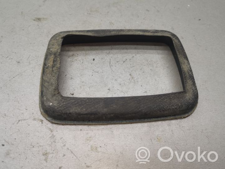 Mercedes-Benz W123 Contour de levier de vitesses 1152670297