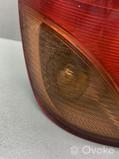 Toyota Corolla Verso E121 Rear/tail lights 1827