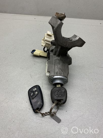 Toyota Corolla Verso E121 Ignition lock 45020336