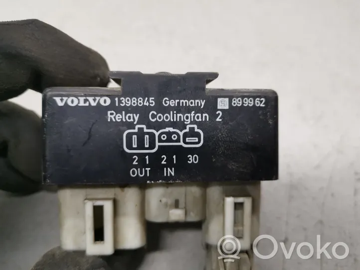 Volvo 850 Relé del ventilador del refrigerador 1398845