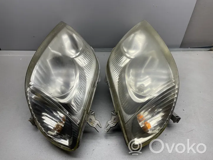 Toyota Corolla E120 E130 Lot de 2 lampes frontales / phare 