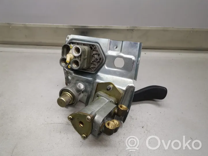 Volvo 440 Gear selector/shifter (interior) 3986120