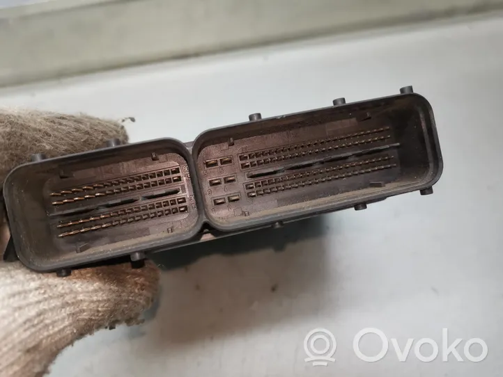 Volkswagen Touran I Sterownik / Moduł ECU 0281011450