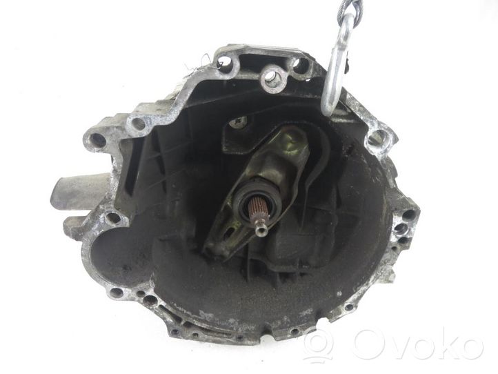 Audi A4 S4 B5 8D Mechaninė 6 pavarų dėžė 