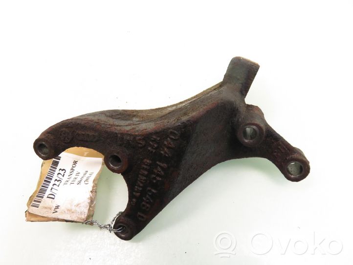 Volkswagen Transporter - Caravelle T4 Power steering pump mounting bracket 