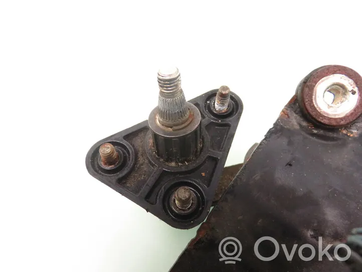 Volvo S40, V40 Front wiper linkage 