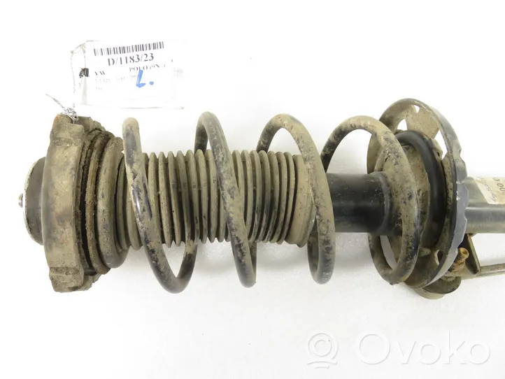 Volkswagen Polo IV 9N3 Front shock absorber with coil spring 