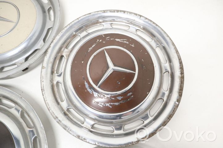 Mercedes-Benz COMPAKT W115 R14 wheel hub/cap/trim 