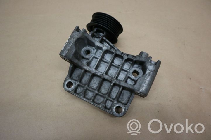 Audi A8 S8 D3 4E Support de générateur / alternateur 059903143K