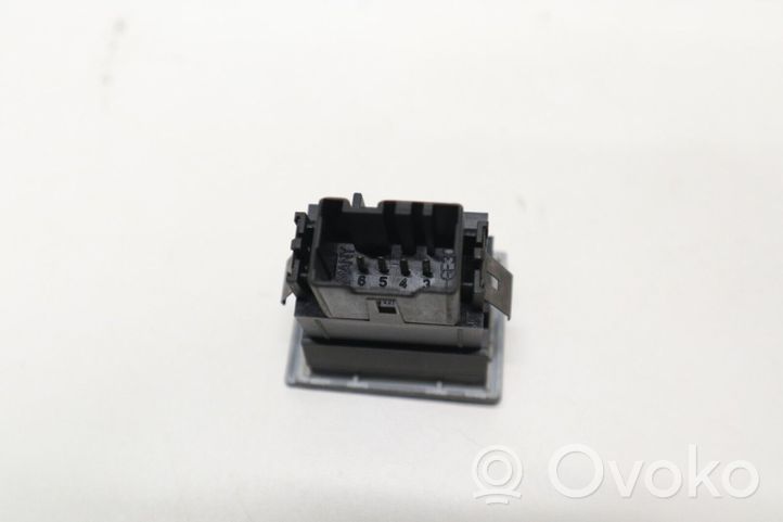 Volkswagen Touareg I Seat heating switch 7l6963563