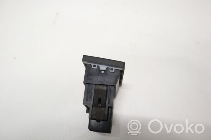 Volkswagen Touareg I Seat heating switch 7l6963563