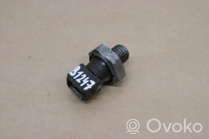 BMW 3 E90 E91 Oil pressure sensor 8611273