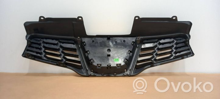 Nissan Qashqai Grille calandre supérieure de pare-chocs avant 62310BR00A