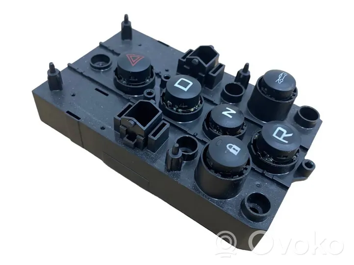 McLaren MP4 12c Autres commutateurs / boutons / leviers 11M1245CP