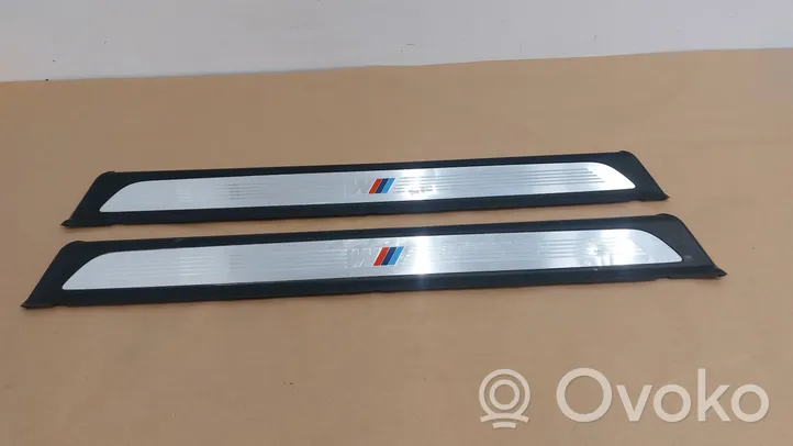 BMW 6 F12 F13 Zestaw listew progowych (wewnętrznych) 8051706