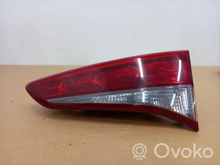 Hyundai Tucson TL Lampy tylnej klapy bagażnika 92404d7