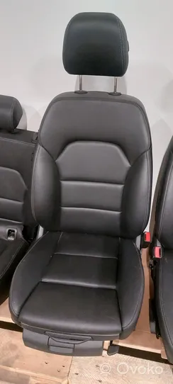 Mercedes-Benz A W176 Fotele / Kanapa / Komplet 