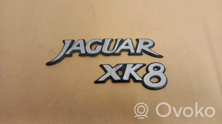 Jaguar XK8 - XKR Valmistajan merkki/mallikirjaimet 