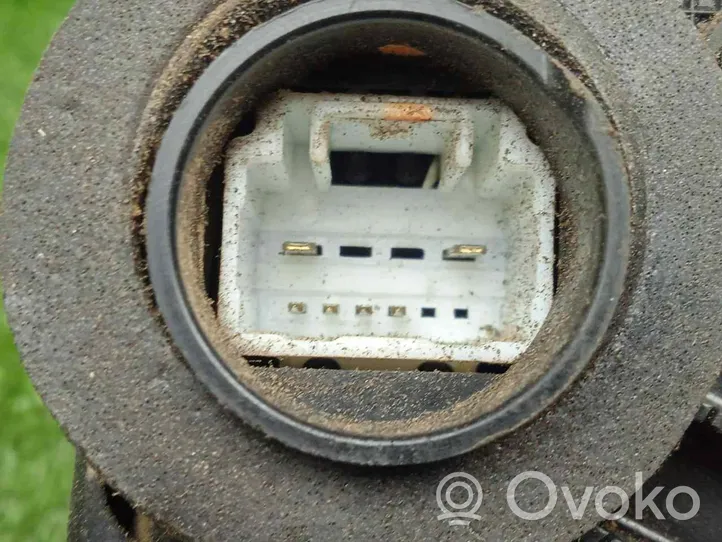 Toyota Hilux (AN120, AN130) Front door lock 