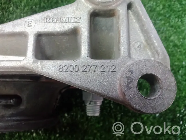 Renault Kangoo II Engine mount bracket 