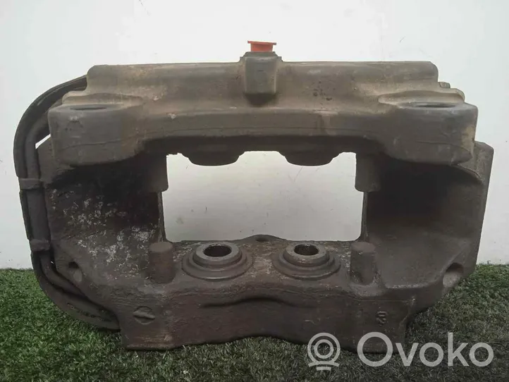 Volkswagen Touareg I Brake caliper pad carrier rear 7L6615424G