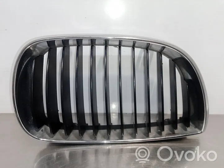 BMW 1 E81 E87 Grill / Wlot powietrza błotnika przedniego 