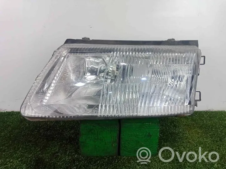 Volkswagen Passat Alltrack Lampa przednia 