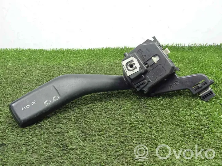 Seat Leon (1P) Interruttore di regolazione dell’illuminazione del quadro 1K0953513