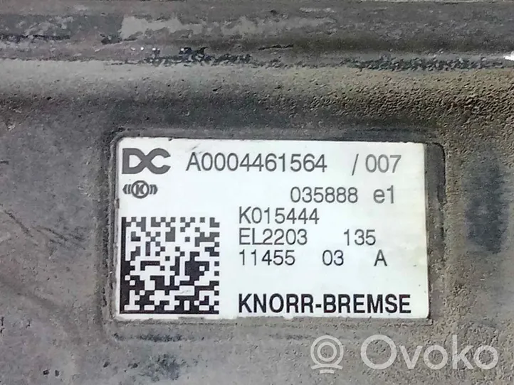 Mercedes-Benz Actros Pompa powietrza wtórnego A0004461564-EL2203