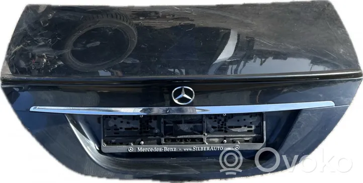 Mercedes-Benz CLS C219 Задняя крышка (багажника) 