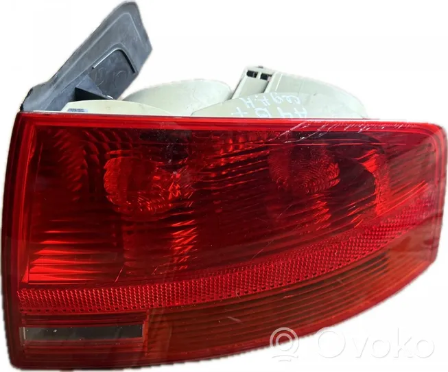 Audi A4 S4 B7 8E 8H Lampa tylna 