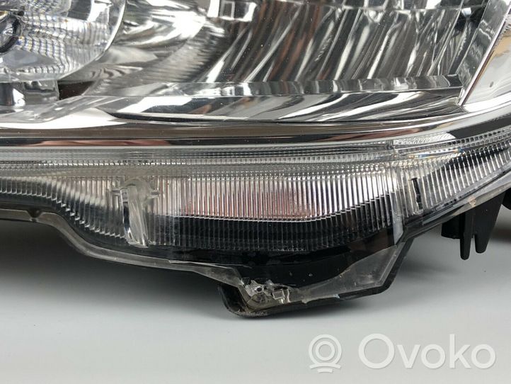 Toyota Land Cruiser (J150) Lampa przednia 