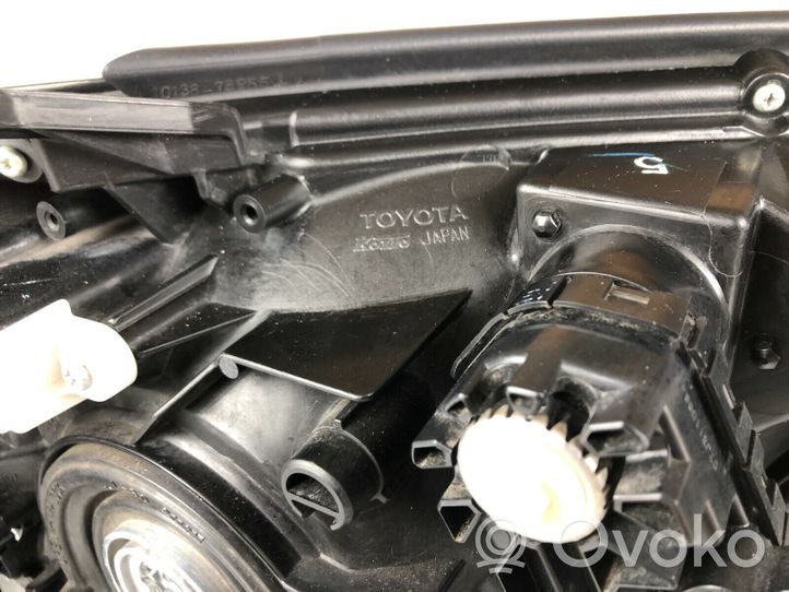 Toyota Land Cruiser (J150) Lampa przednia 