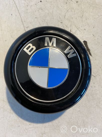 BMW 1 F20 F21 Uchwyt / Rączka zewnętrzna otwierania klapy tylnej / bagażnika 7270728