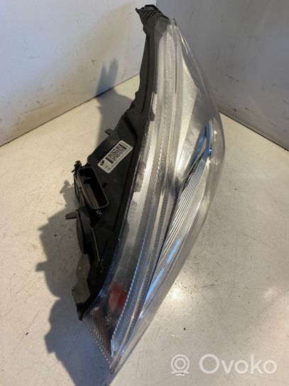 Ford Focus Lampa przednia 