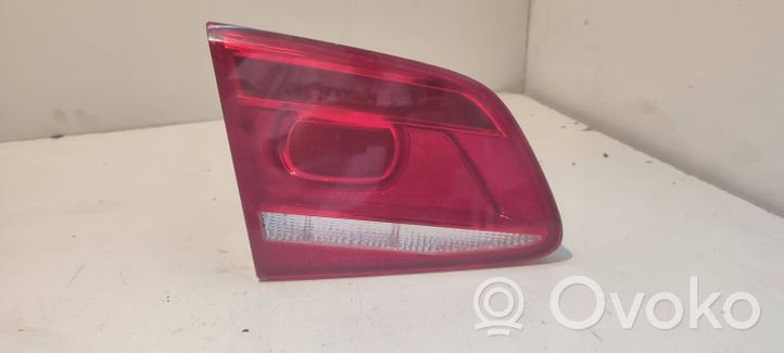 Volkswagen PASSAT B7 Luci posteriori del portellone del bagagliaio 3AE945093K