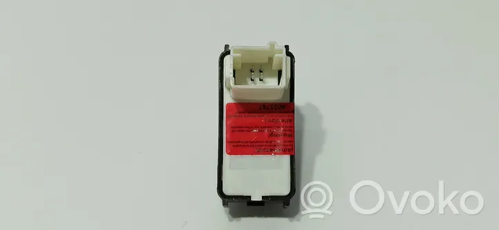 Peugeot 2008 II Electric window control switch 