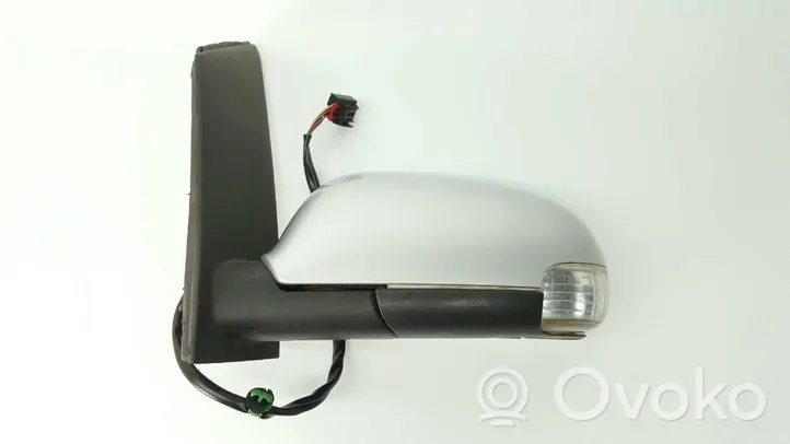 Volkswagen Touran I Front door electric wing mirror 