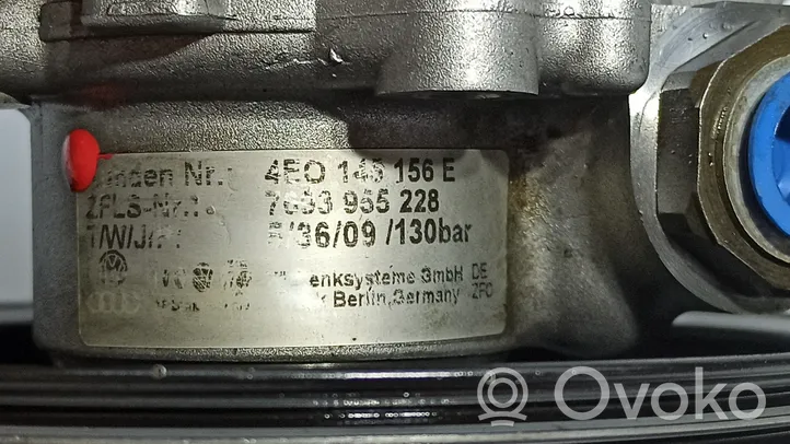 Audi A8 S8 D3 4E Vairo stiprintuvo siurblys 