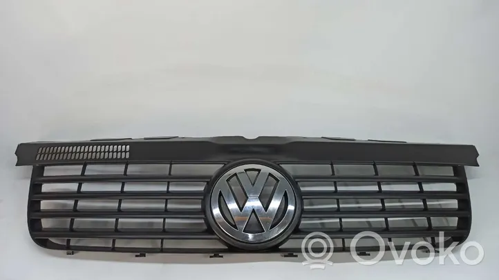 Volkswagen Transporter - Caravelle T5 Etupuskurin ylempi jäähdytinsäleikkö 7H0853653