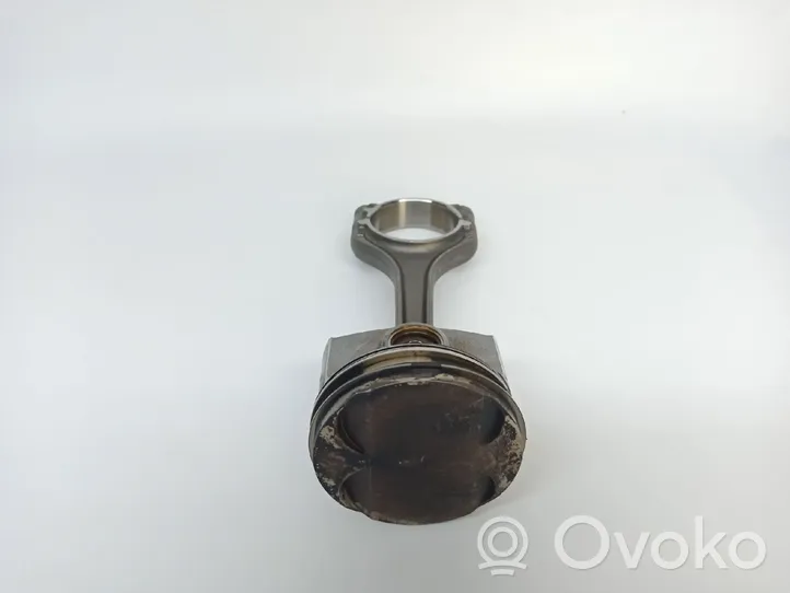 Volkswagen Golf VII Connecting rod/conrod 04C107065BC