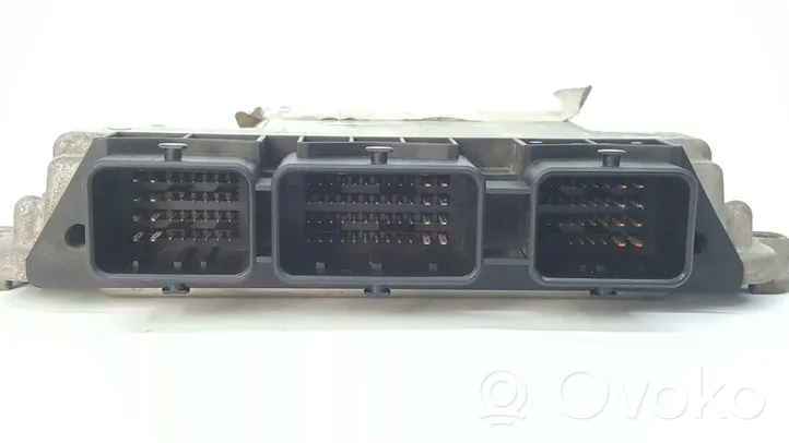 Peugeot 207 Centralina/modulo motore ECU 0281013868