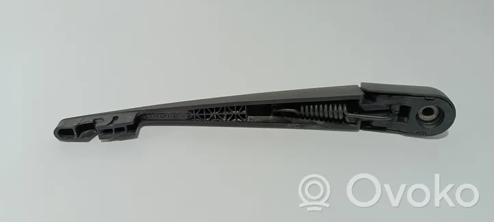 Mitsubishi Outlander Braccio della spazzola tergicristallo posteriore 